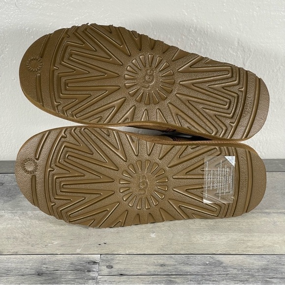 UGG Men’s Neumel Chelsea Boot - Chestnut - Sz - 8 . US - Picture 9 of 11